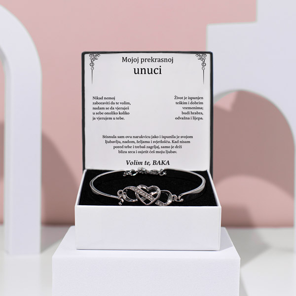 HR19_ZOE_HEARTBRACELET.jpg